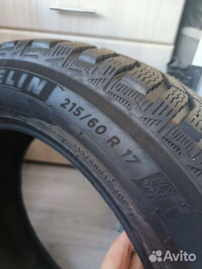 Michelin X-Ice North 4 215/60 R17