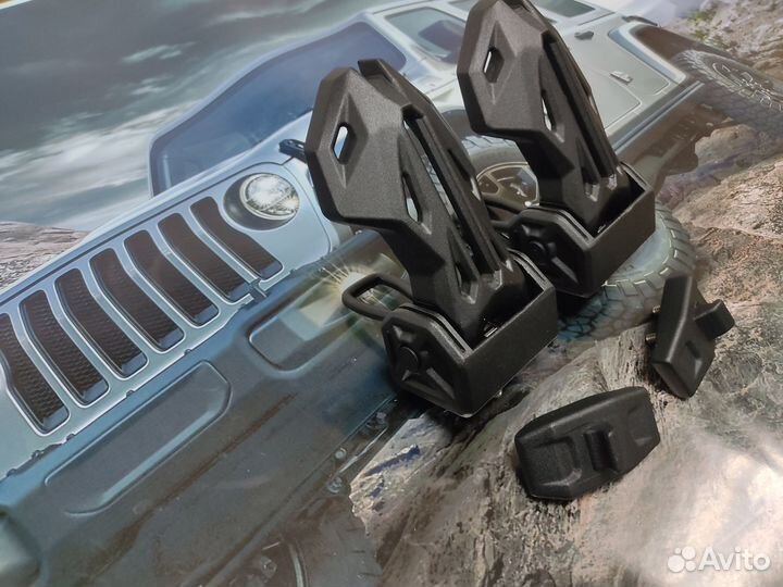 Замок капота Jeep Wrangler JL 2018-2023