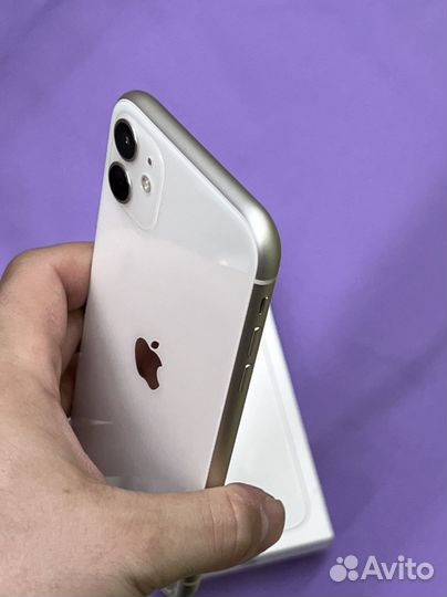 iPhone 11 128GB белый