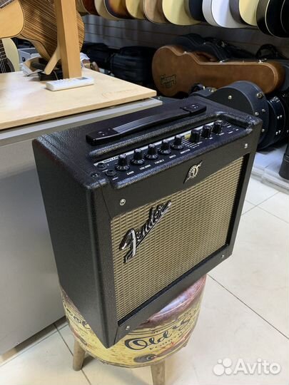 Гитарный комбоусилитель Fender Mustang I (V.2)