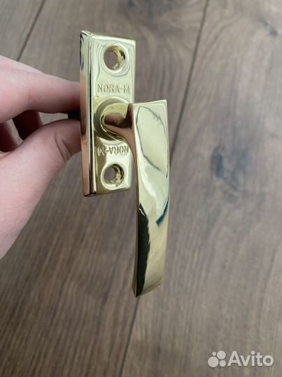 Завертка для окон