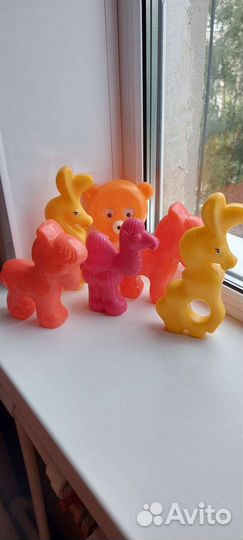 Пластмассовые игрушки времён СССР