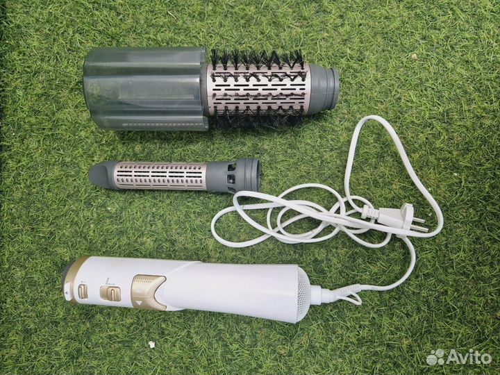 Фен-щетка Philips HP 8664