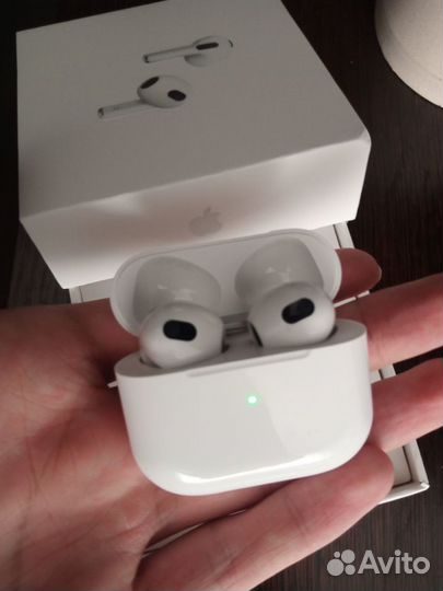 Беспроводные наушники apple airpods