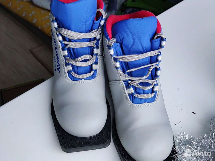 Детские Лыжные ботинки nordway Размер 31 и 33