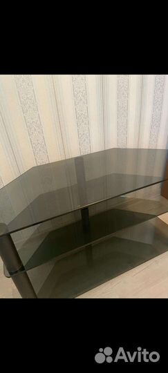 Тумбочка под телевизор стеклянная