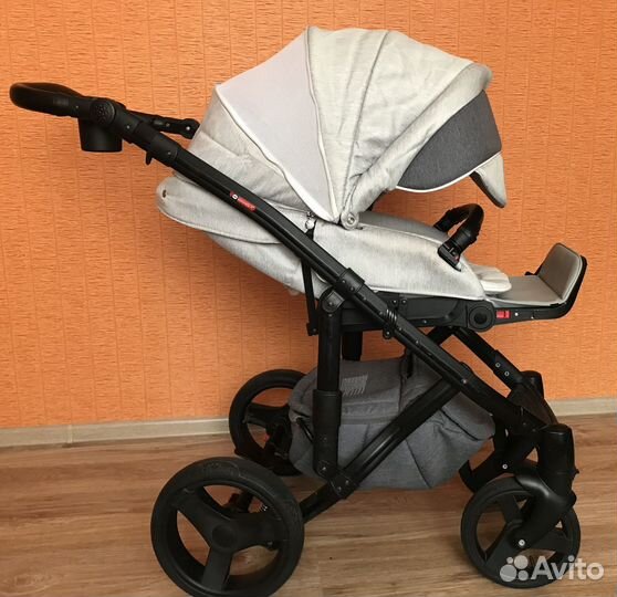 Детская коляска 3 в 1