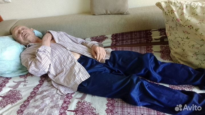 Уход за пожилыми людьми