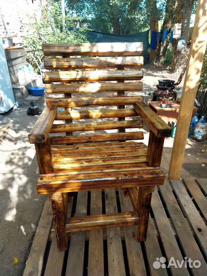 Стул деревянный