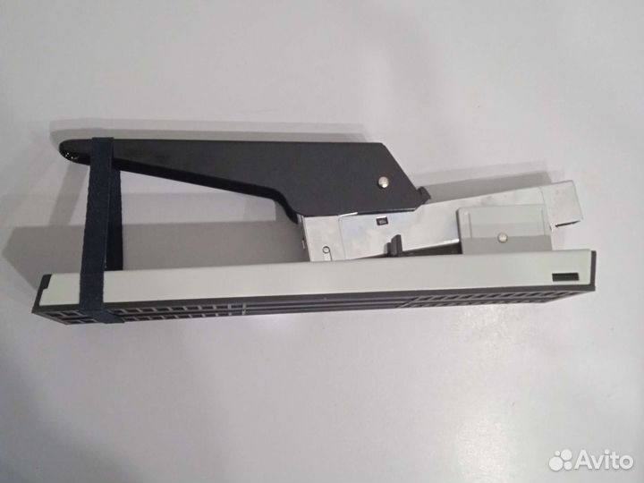 Степлер-брошюровщик