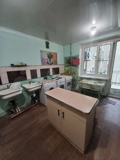 Комната 17 м² в 4-к., 8/9 эт.