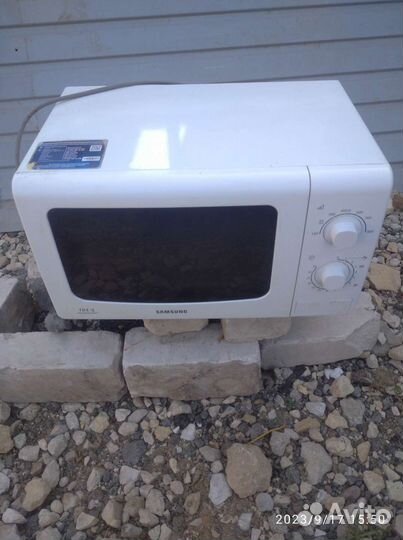 Микроволновая печь с грилем