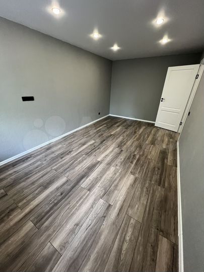 2-к. квартира, 50 м², 1/9 эт.