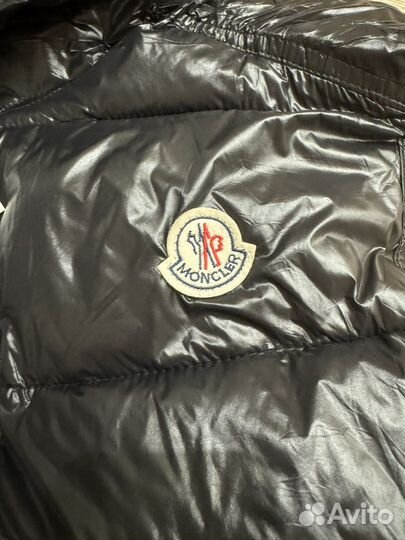 Жилетка Moncler с капюшоном