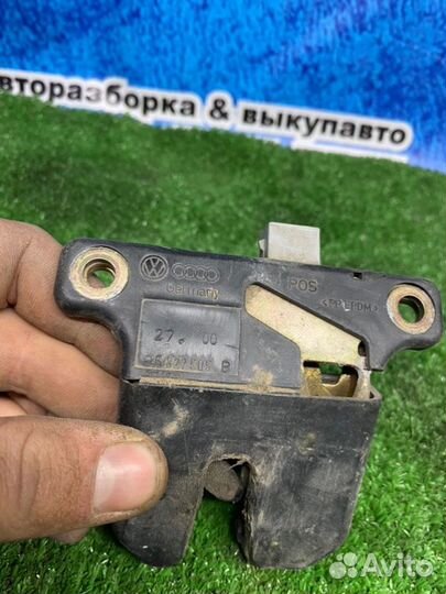 Замок багажника Audi A6 C5 2.4 1999