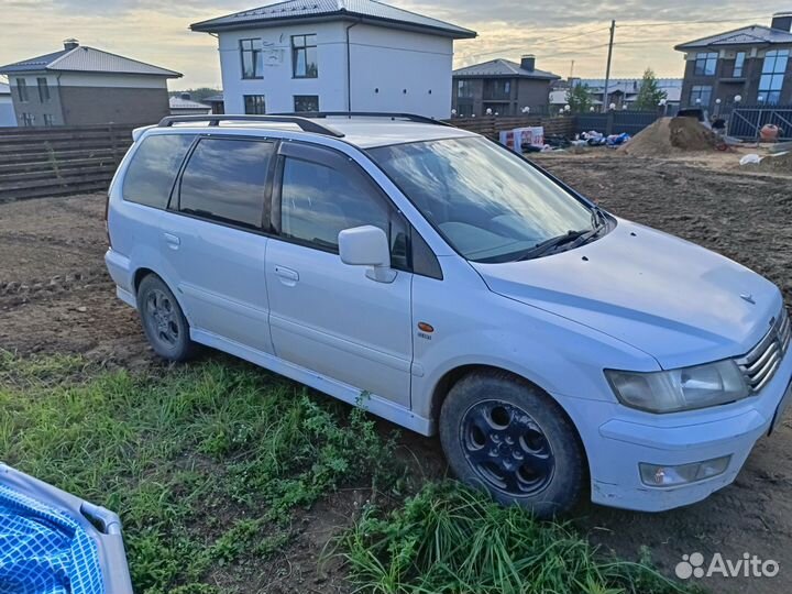 Mitsubishi Chariot 2.4 AT, 1997, 197 000 км