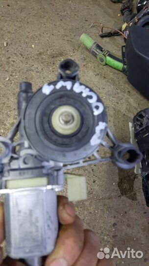 Skoda octavia a7 моторчик передний правый