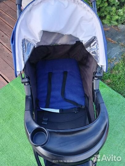 Коляска прогулочная