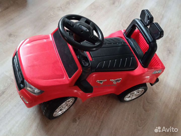 Машинка-каталка