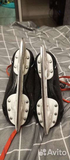Коньки хоккейные детские y12r