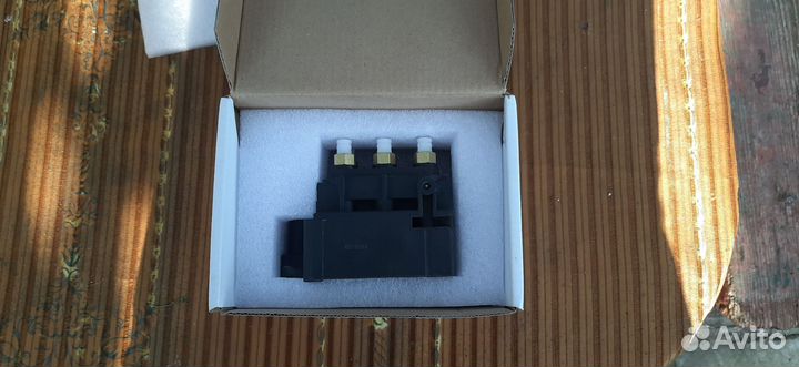 Блок клапанов пневмоподвески touareg, audi q7