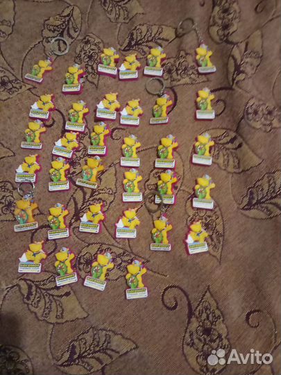 Брелки и магнитики продам всё