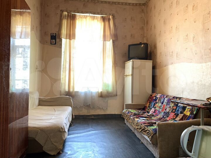 Комната 15 м² в 4-к., 2/2 эт.