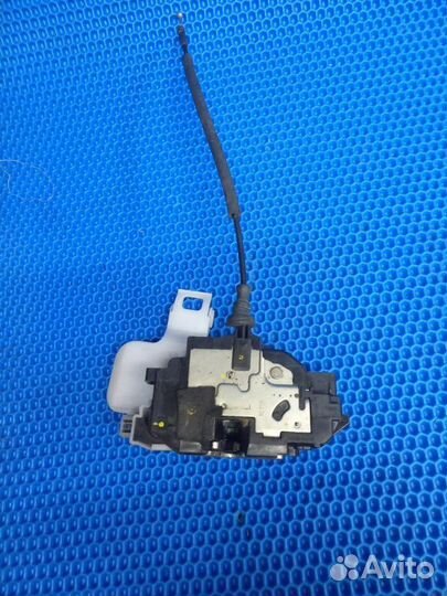 Замок двери передний левый Hyundai Sonata NF G4KC