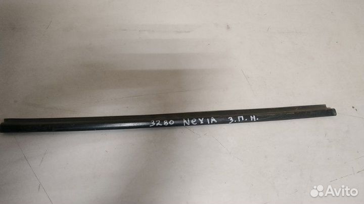 Уплотнитель стекла двери задний правый Daewoo