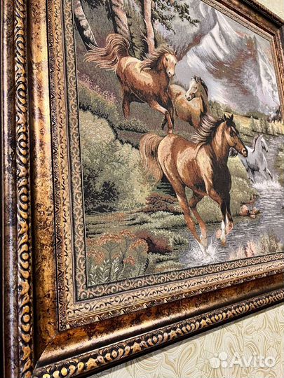 Картина в раме гобелен