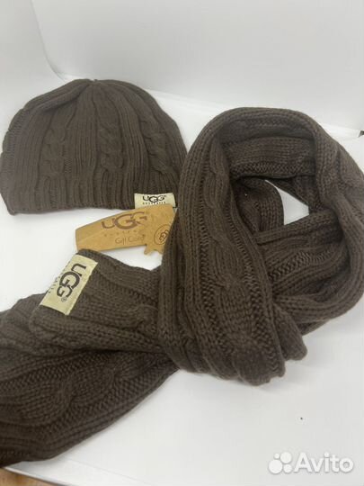 Шапка+шарф(набор) ugg. Новый. Оригинал