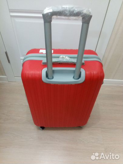 Чемодан на колесах