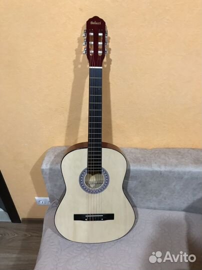 Классическая гитара belucci