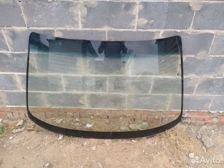 Стекло Ниссан