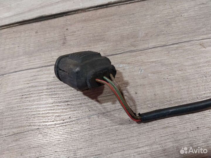 Разьем датчика охлаждения Audi A4 B5 VW Passat B5