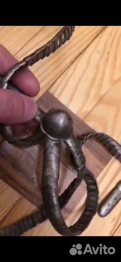 Уздечка больше века