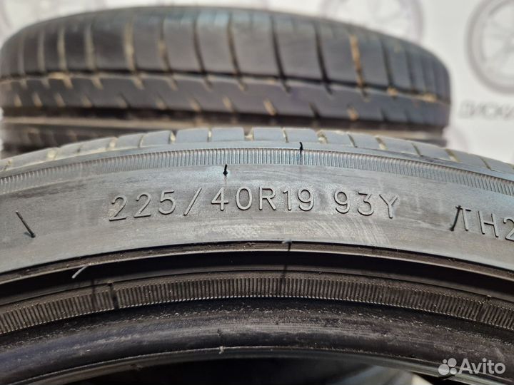 Triangle TH201 Sportex 225/40 R19 и 255/35 R19