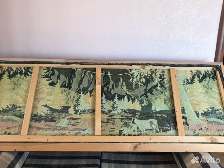 Картина из гобелена в багете