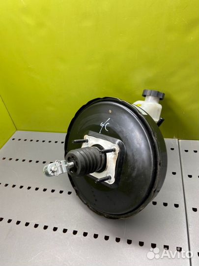 Вакуумник тормозов Hyundai I30 1 FD G4FC 1.6 2009