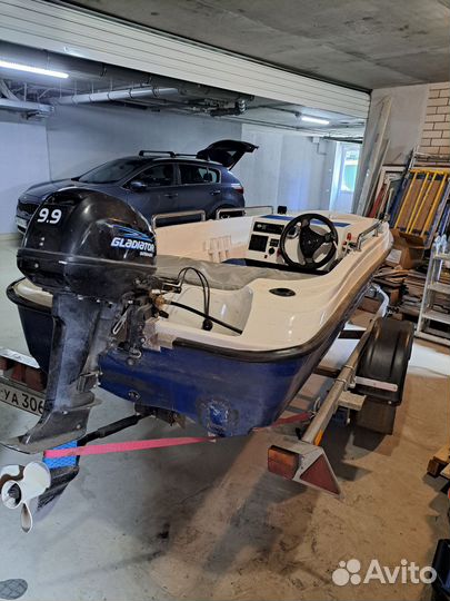 Пластиковая лодка Sealark 390