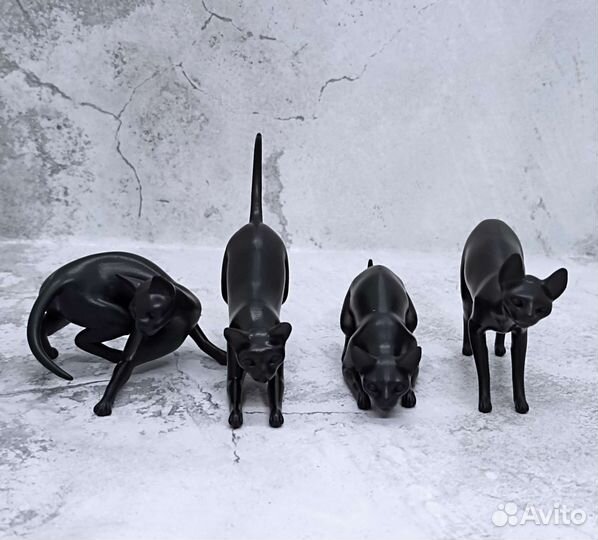 Фигурки котиков черные