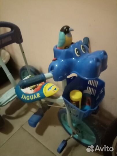 Велосипед трёхколёсный