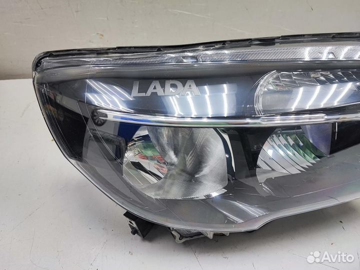Фара правая LADA vesta
