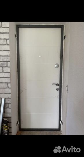 Входная дверь