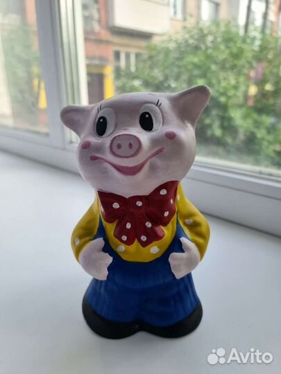 Копилка свинья