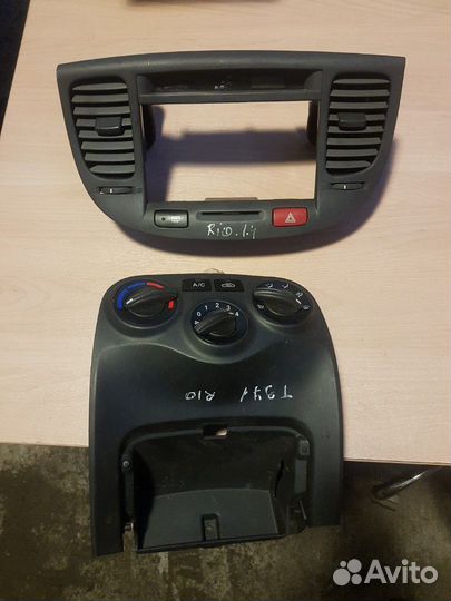 Центральная консоль Киа Рио 2 JB