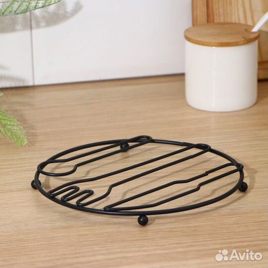 Подставка под горячее на ножках «Столовые приборы»