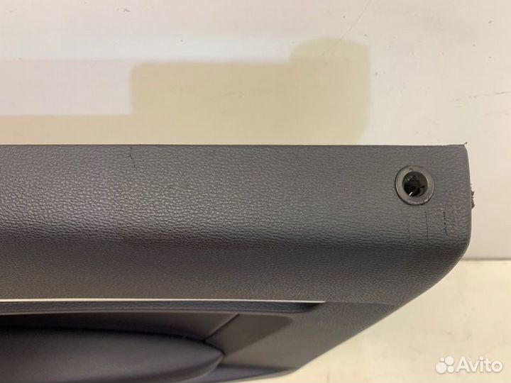 Обшивка двери правая Mercedes-Benz E-Class W207