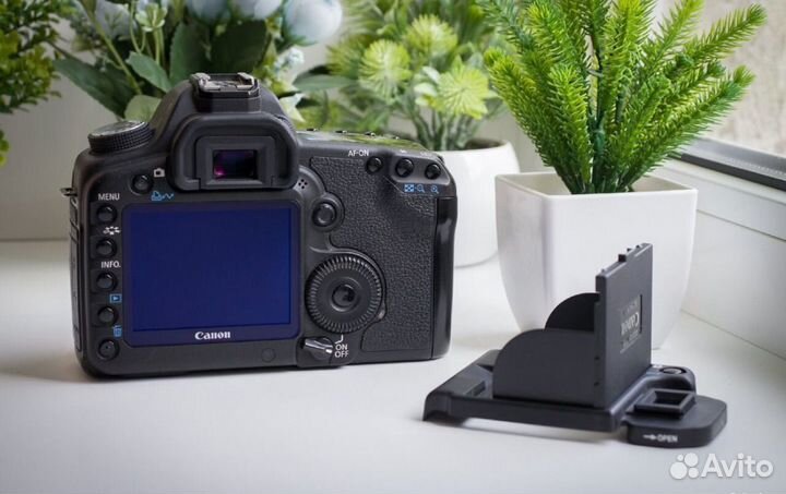 Зеркальный фотоаппарат canon 5D mark ll