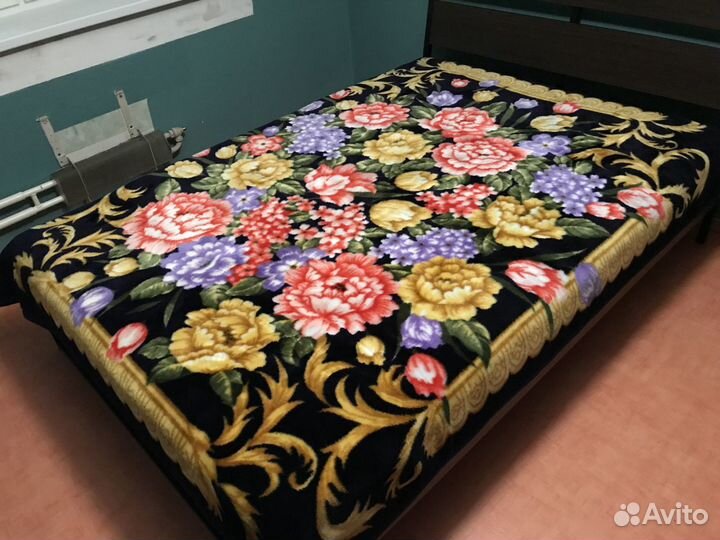 Толстое большое покрывало (плед), новое,190х230 см